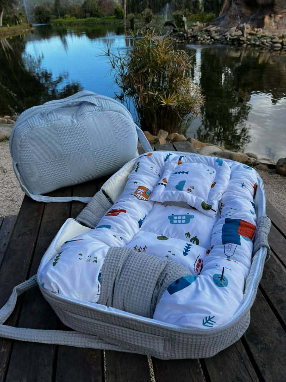 سرير الرضّع المحمول