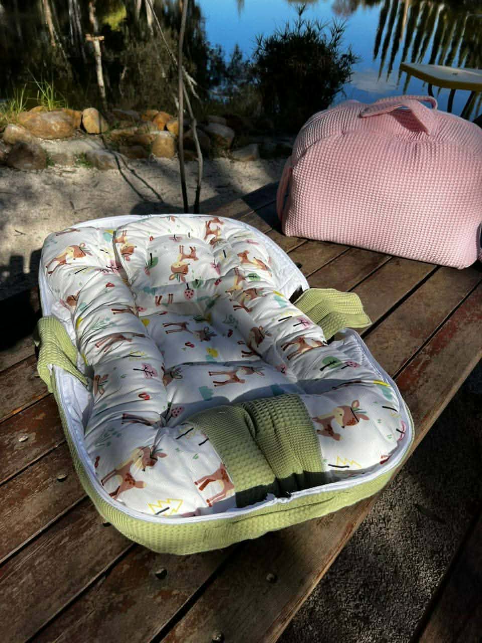 سرير الرضّع المحمول